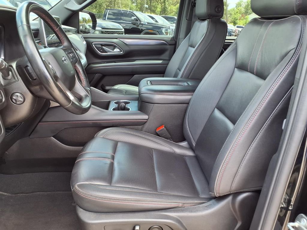 Used 2024 Chevrolet Suburban RST w/ Luxury Package AWD/4WD image 30