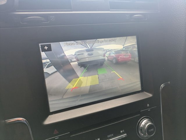 Used 2016 Lincoln Navigator Select AWD/4WD image 13