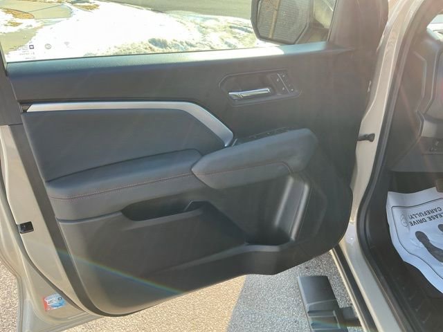 Used 2023 Chevrolet Colorado Z71 w/ Z71 Convenience Package 2 image 15