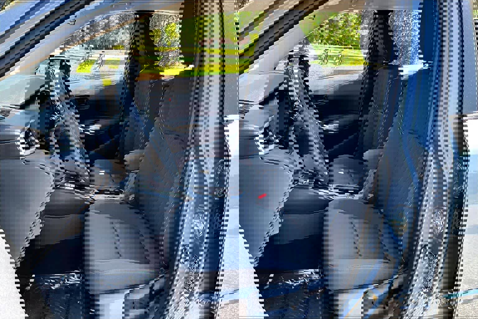 Used 2025 Toyota Corolla LE w/ LE Premium Package AWD/4WD image 8