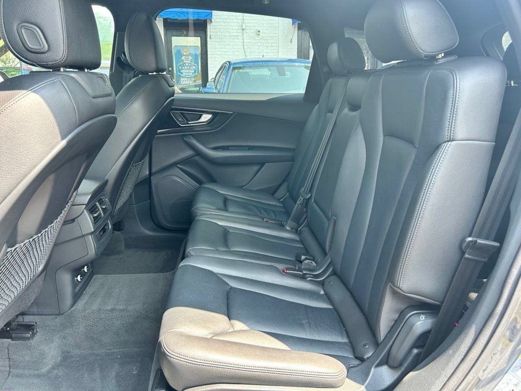 Used 2019 Audi Q7 3.0T Premium AWD/4WD image 16