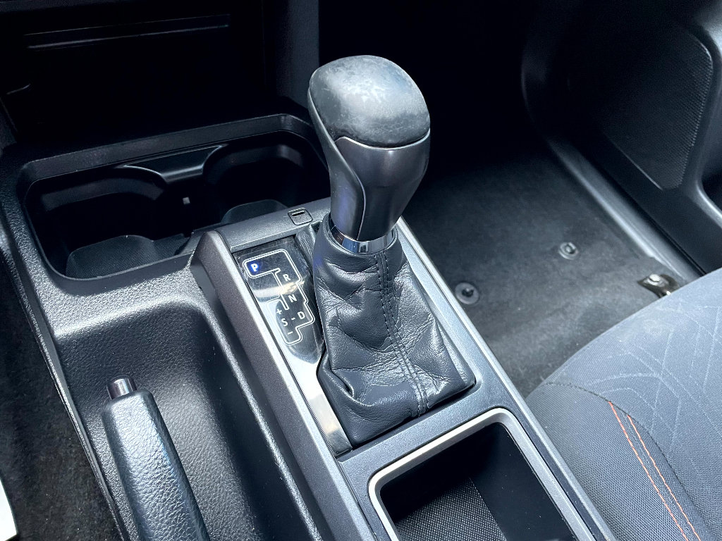 Used 2020 Toyota Tacoma TRD Off-Road AWD/4WD image 19