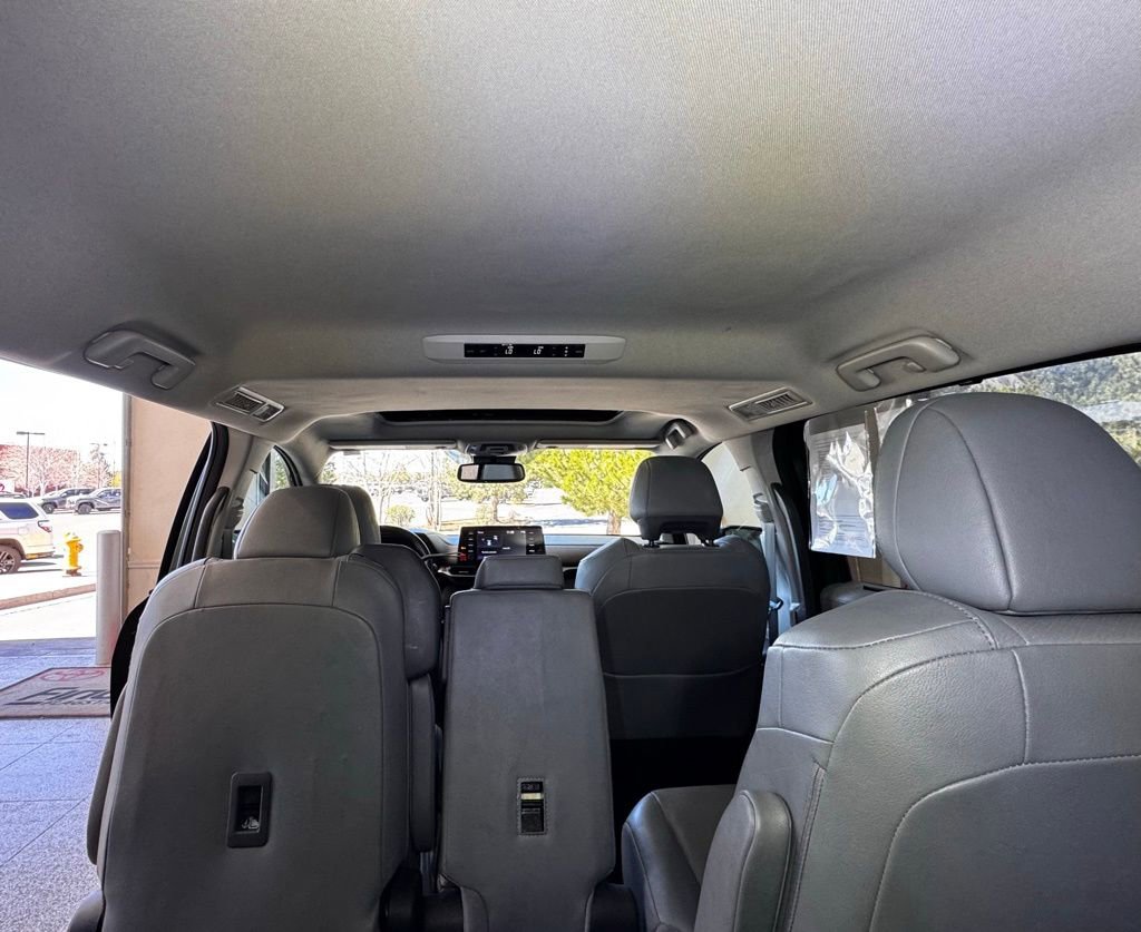 Used 2024 Toyota Sienna XLE image 50
