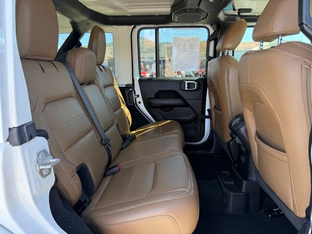 Used 2020 Jeep Wrangler Unlimited Sahara image 13