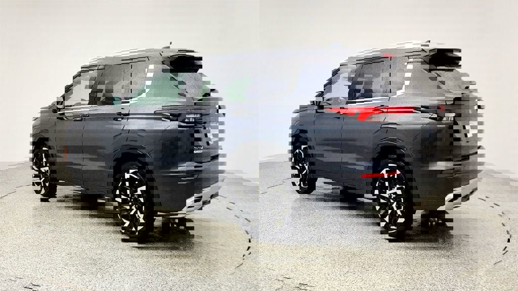 Used 2024 Mitsubishi Outlander SEL image 7