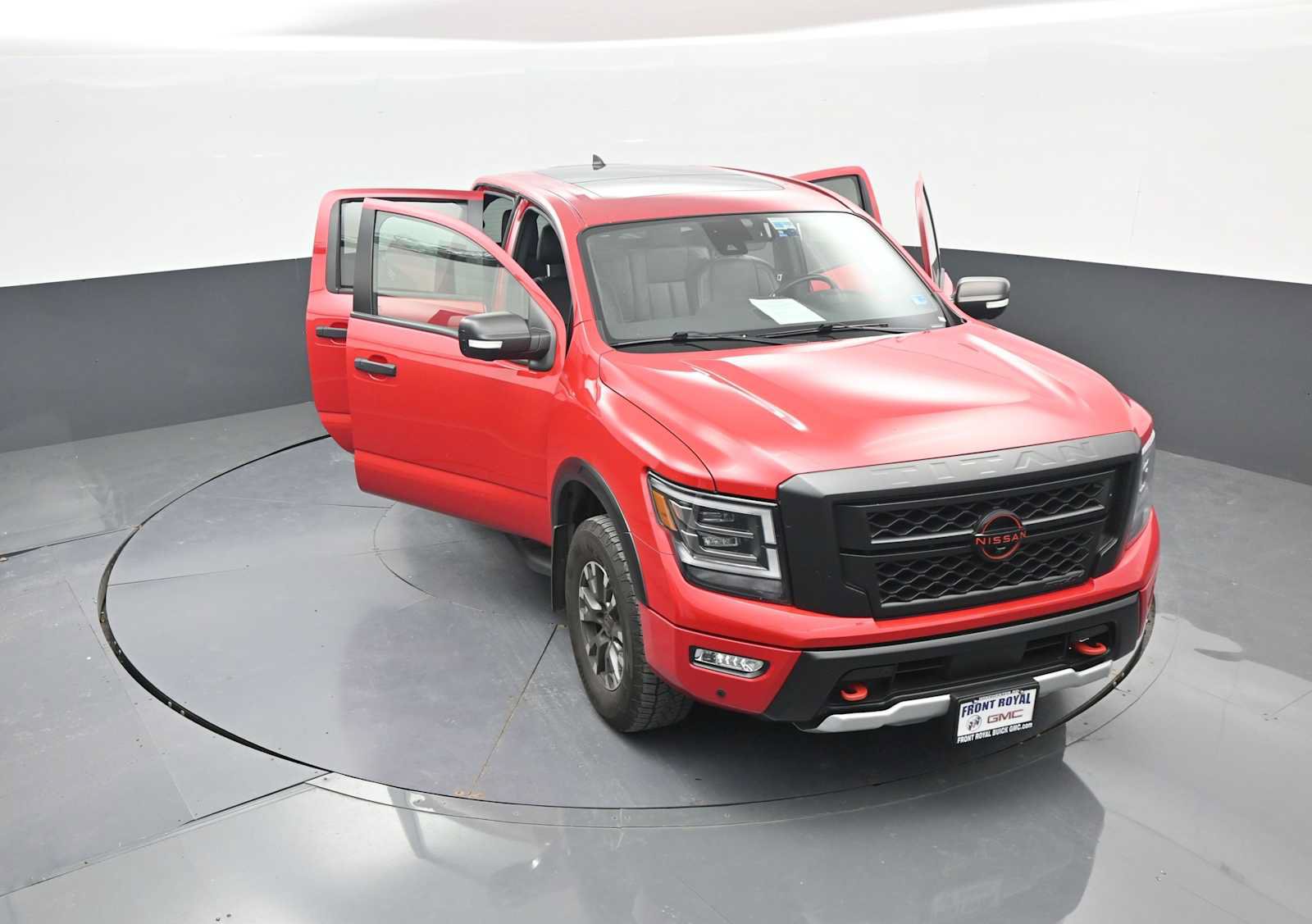 Used 2024 Nissan Titan PRO-4X w/ Pro-4x Convenience Package AWD/4WD image 50