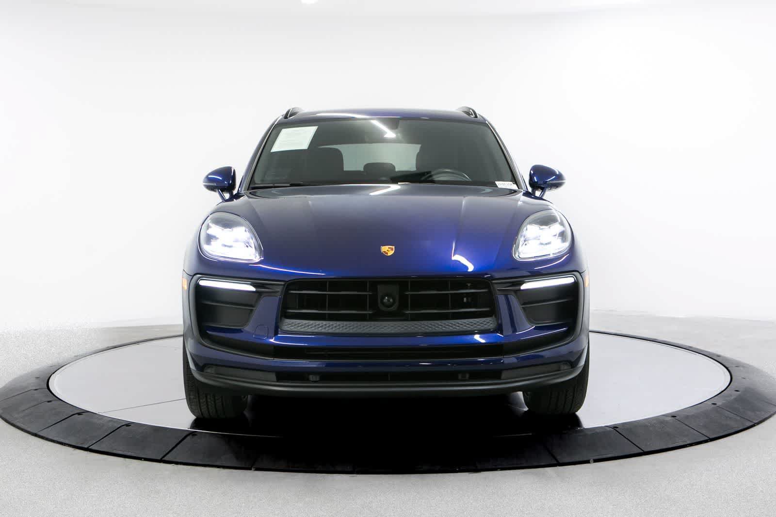 Certified 2023 Porsche Macan AWD/4WD image 10