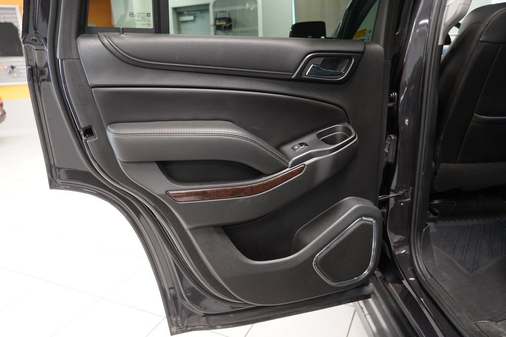 Used 2017 Chevrolet Tahoe LT w/ Luxury Package AWD/4WD image 29