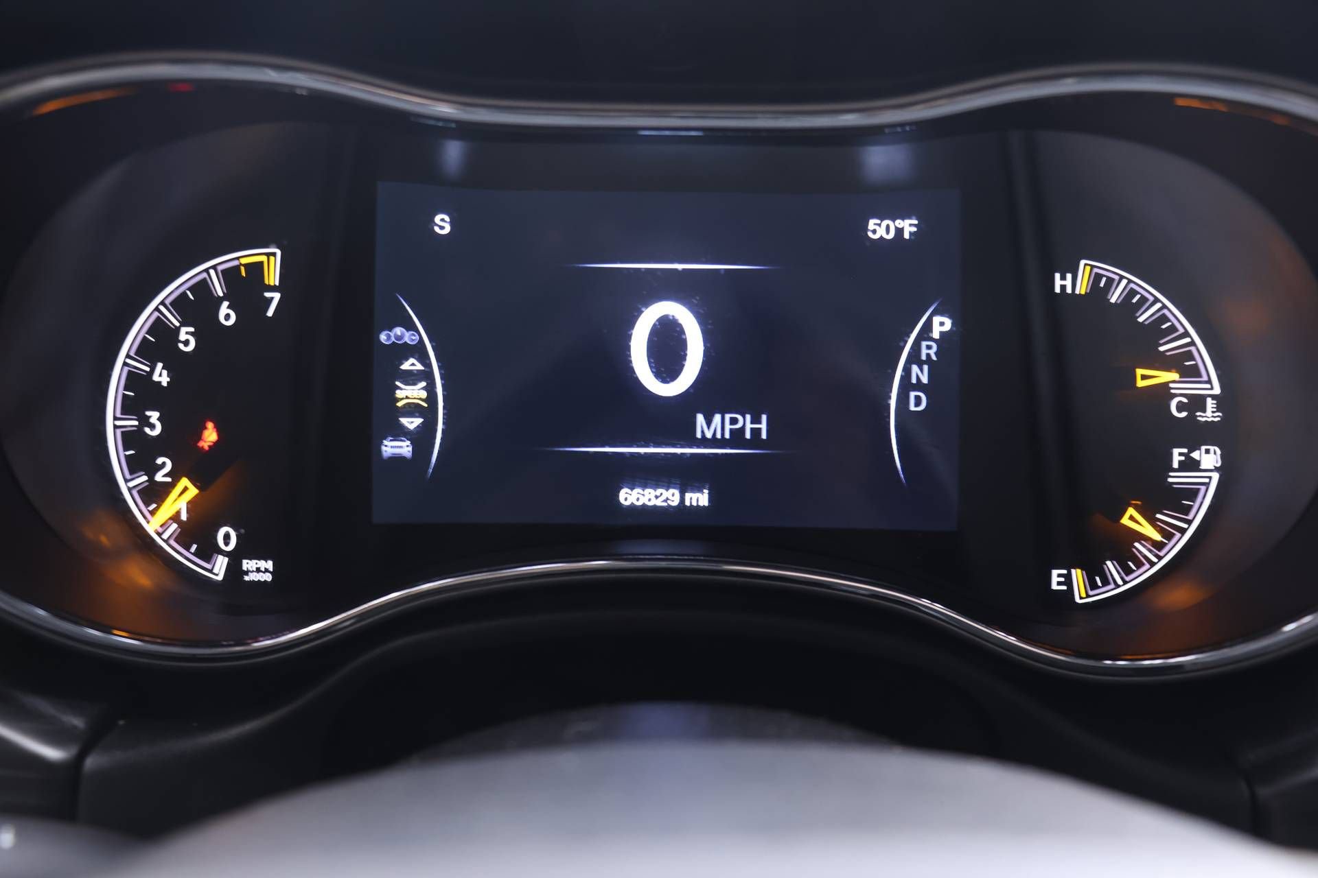 Used 2019 Jeep Grand Cherokee Altitude image 7