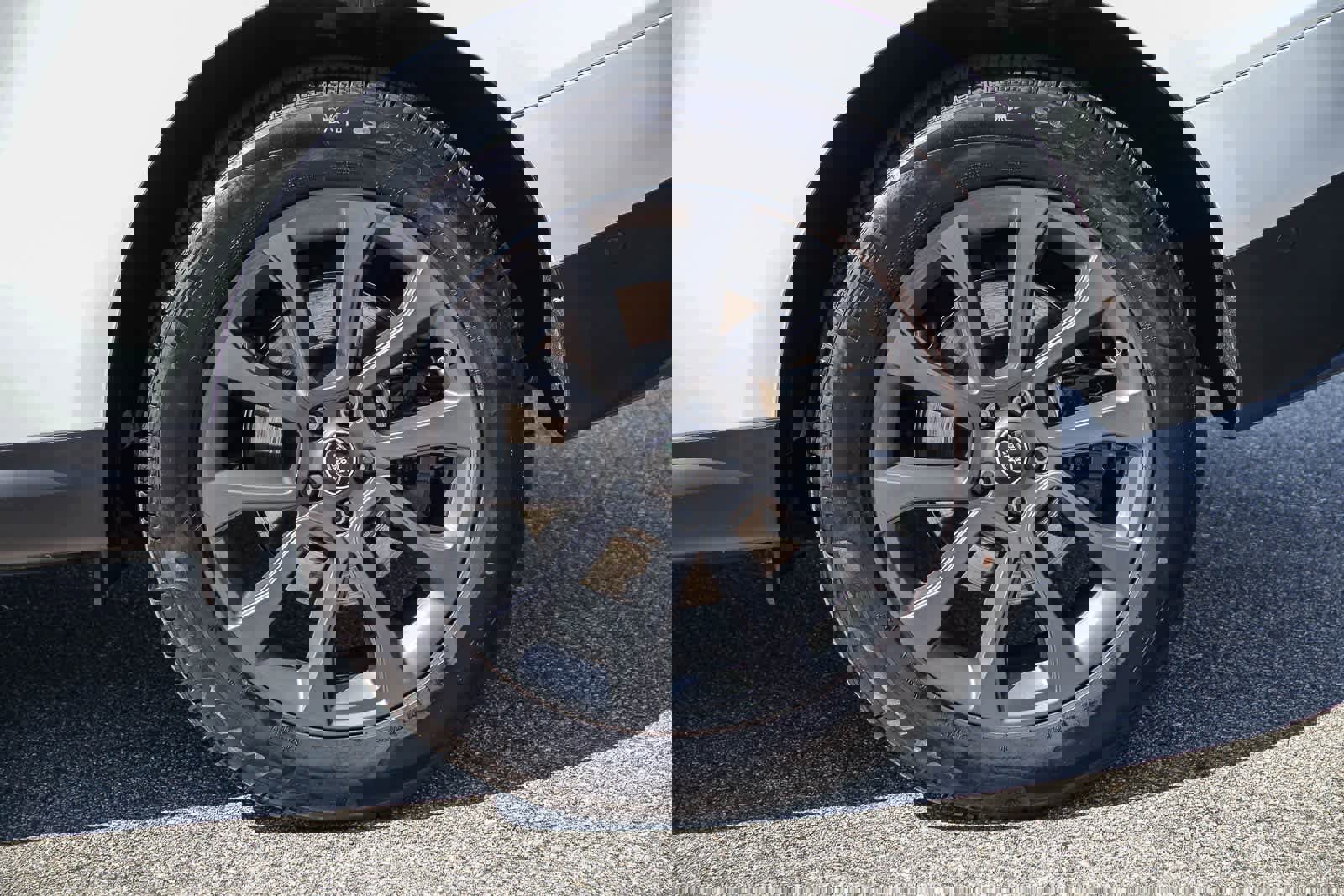 Certified 2025 Land Rover Range Rover Sport SE image 8