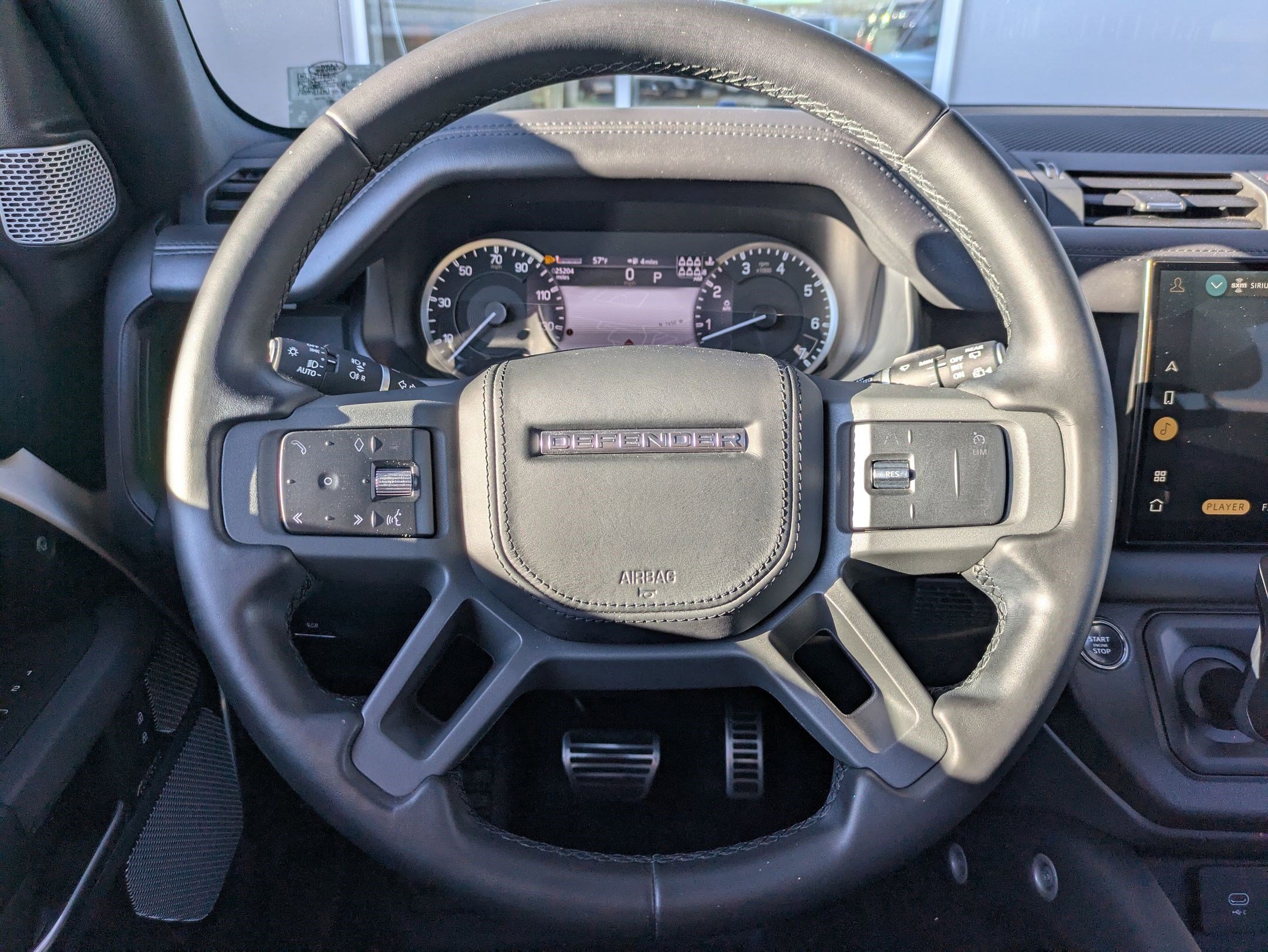 Used 2023 Land Rover Defender 130 X-Dynamic SE image 15