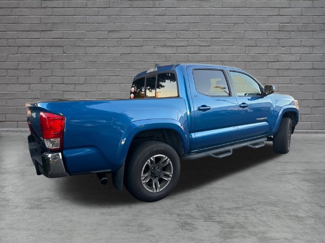 Used 2017 Toyota Tacoma SR5 w/ Tow Package RWD image 6