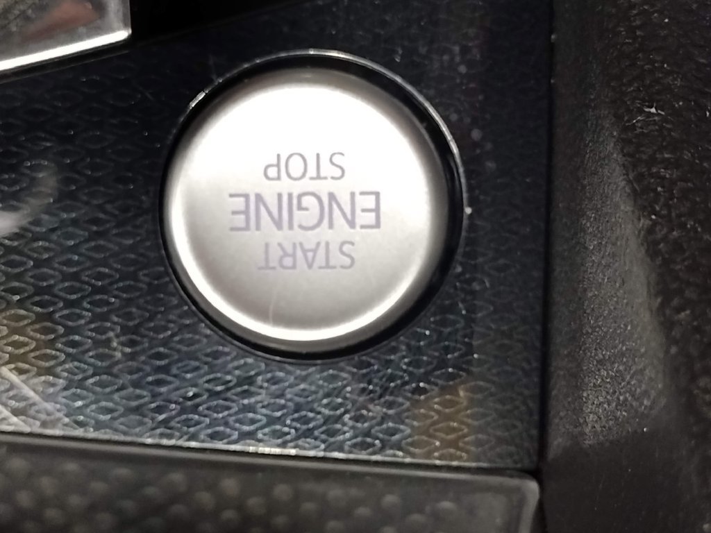 Certified 2025 Volkswagen Taos S AWD/4WD image 32