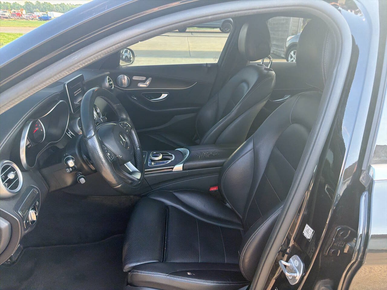 Used 2017 Mercedes-Benz C 300 4MATIC Sedan image 12