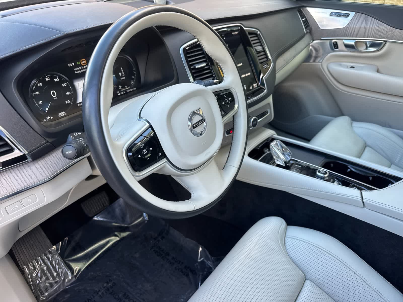 Used 2021 Volvo XC90 T8 Inscription w/ Advanced Package AWD/4WD image 10