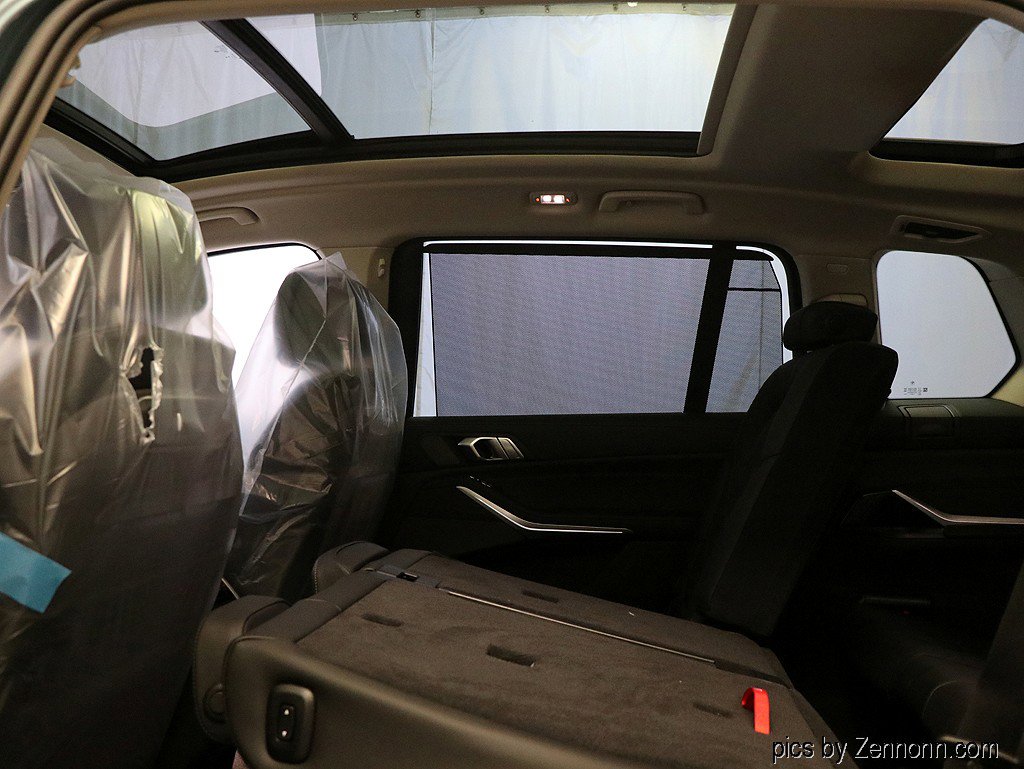 Used 2026 BMW X7 xDrive40i w/ Premium Package image 14