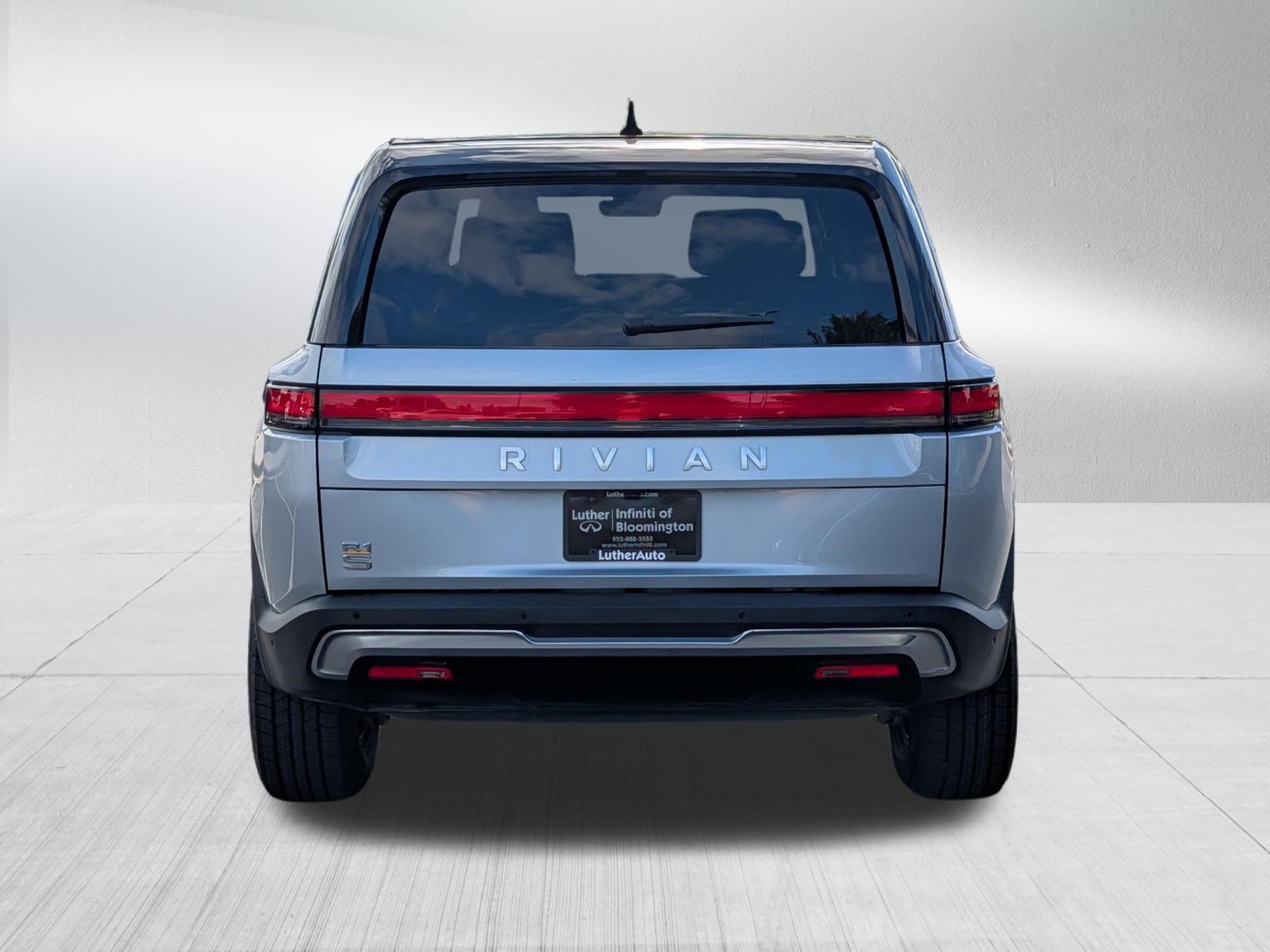 Used 2023 Rivian R1S Adventure Quad AWD/4WD image 6