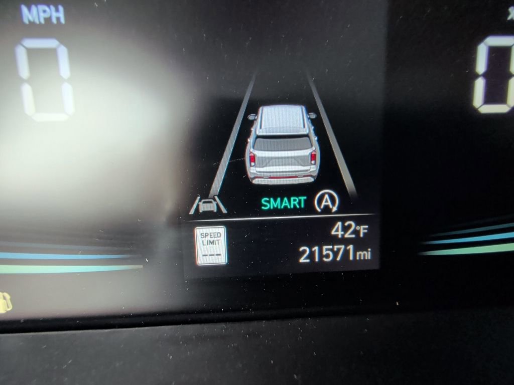 Used 2025 Hyundai Palisade SEL image 17