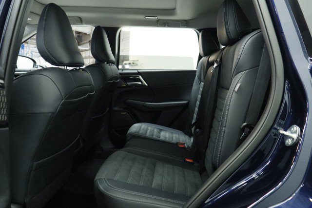 New 2026 Mitsubishi Outlander SE FWD image 23