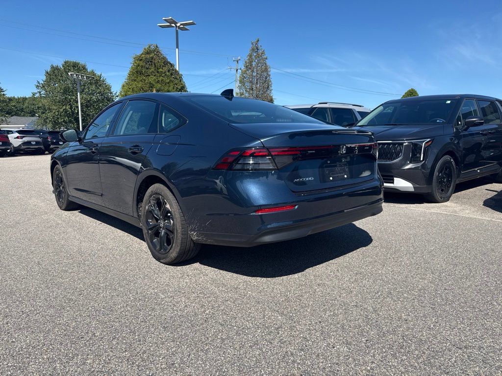 Used 2025 Honda Accord SE image 3