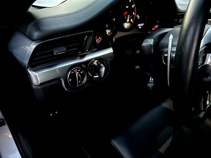 Used 2015 Porsche 911 4 Coupe image 18