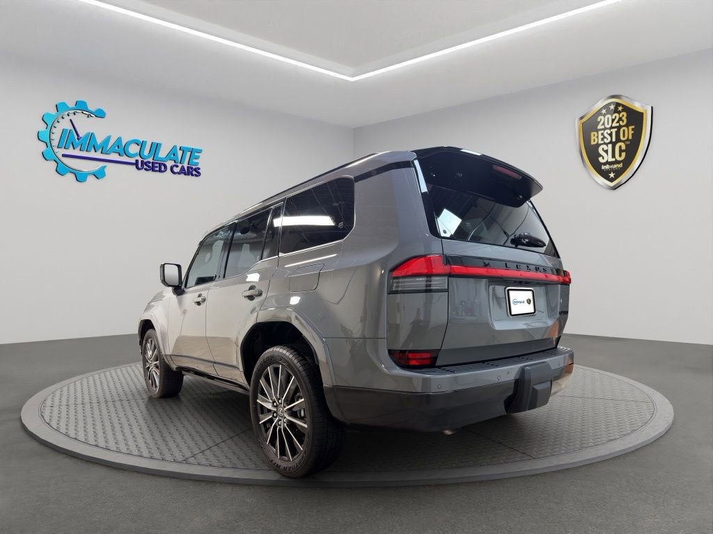 Used 2026 Lexus GX 550 w/ Accessory Package (2T) AWD/4WD image 3