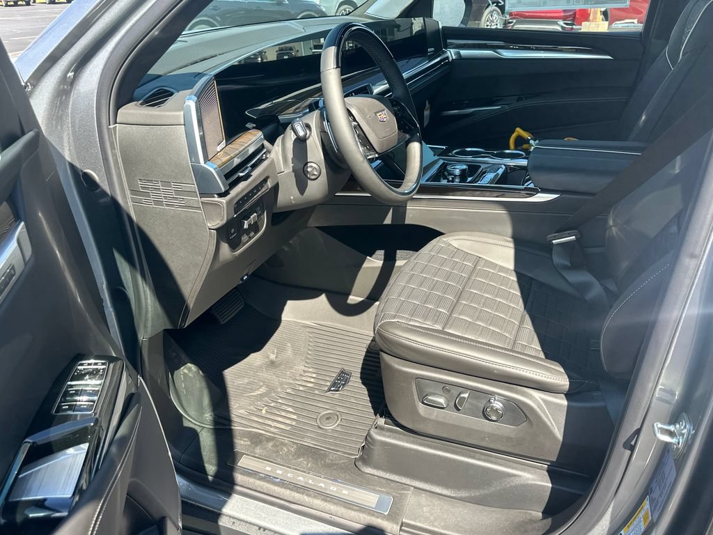 New 2026 Cadillac Escalade Platinum Sport AWD/4WD image 8