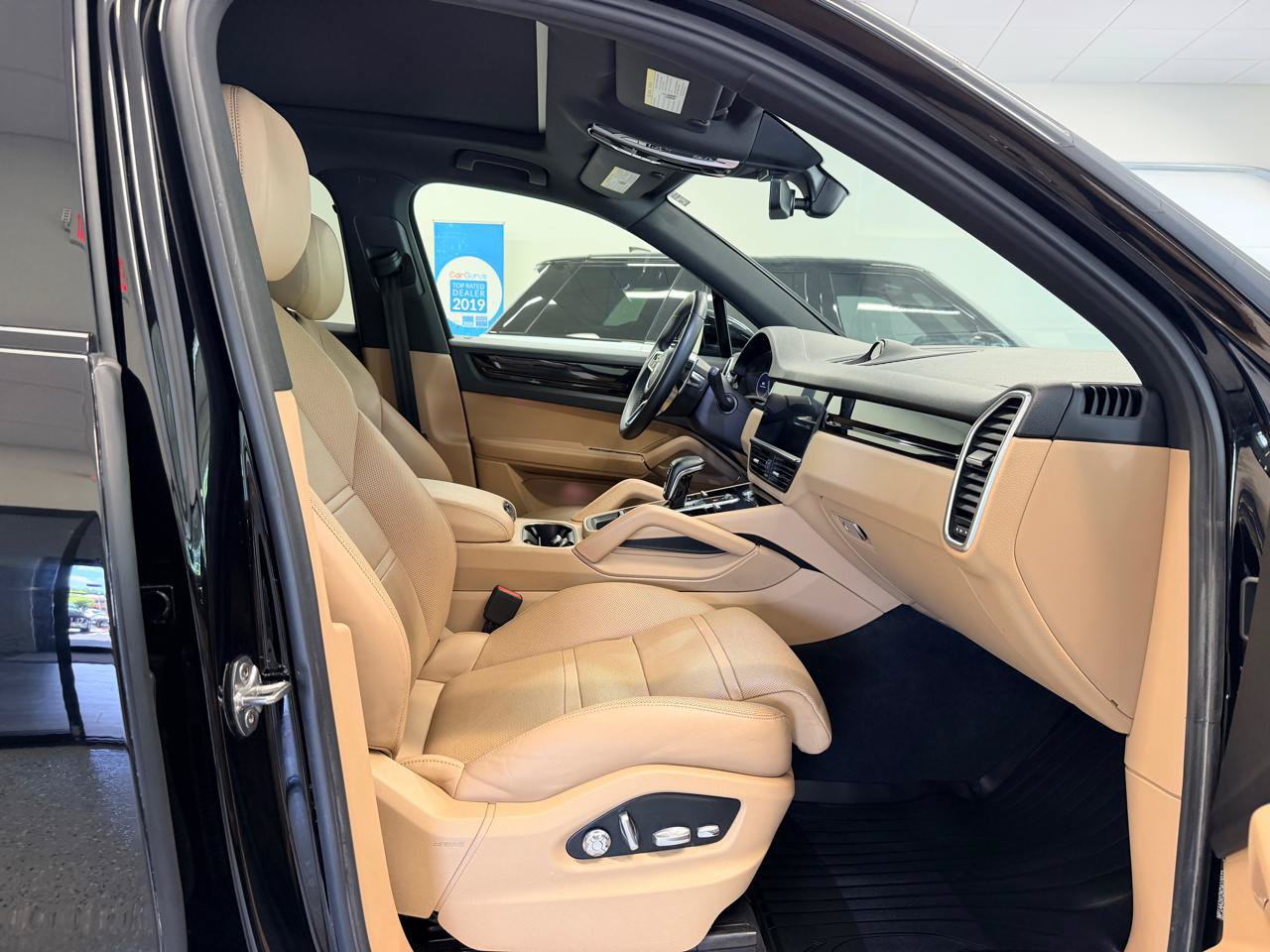 Used 2019 Porsche Cayenne AWD/4WD image 27