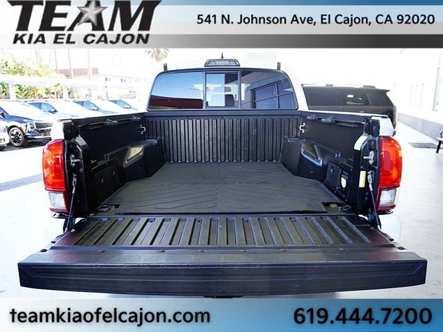 Used 2016 Toyota Tacoma TRD Sport w/ Towing Package RWD image 13