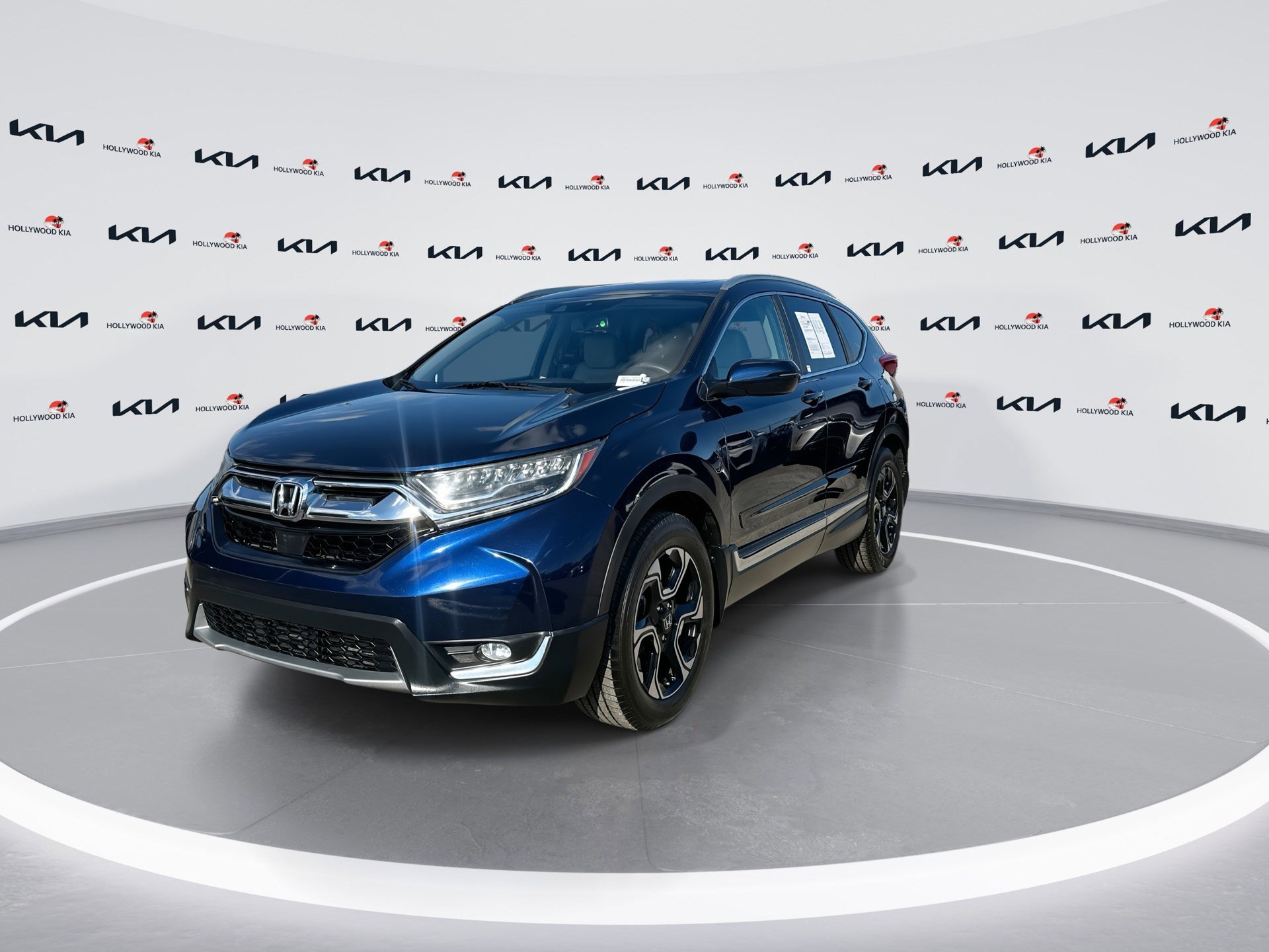 Used 2017 Honda CR-V Touring image 4