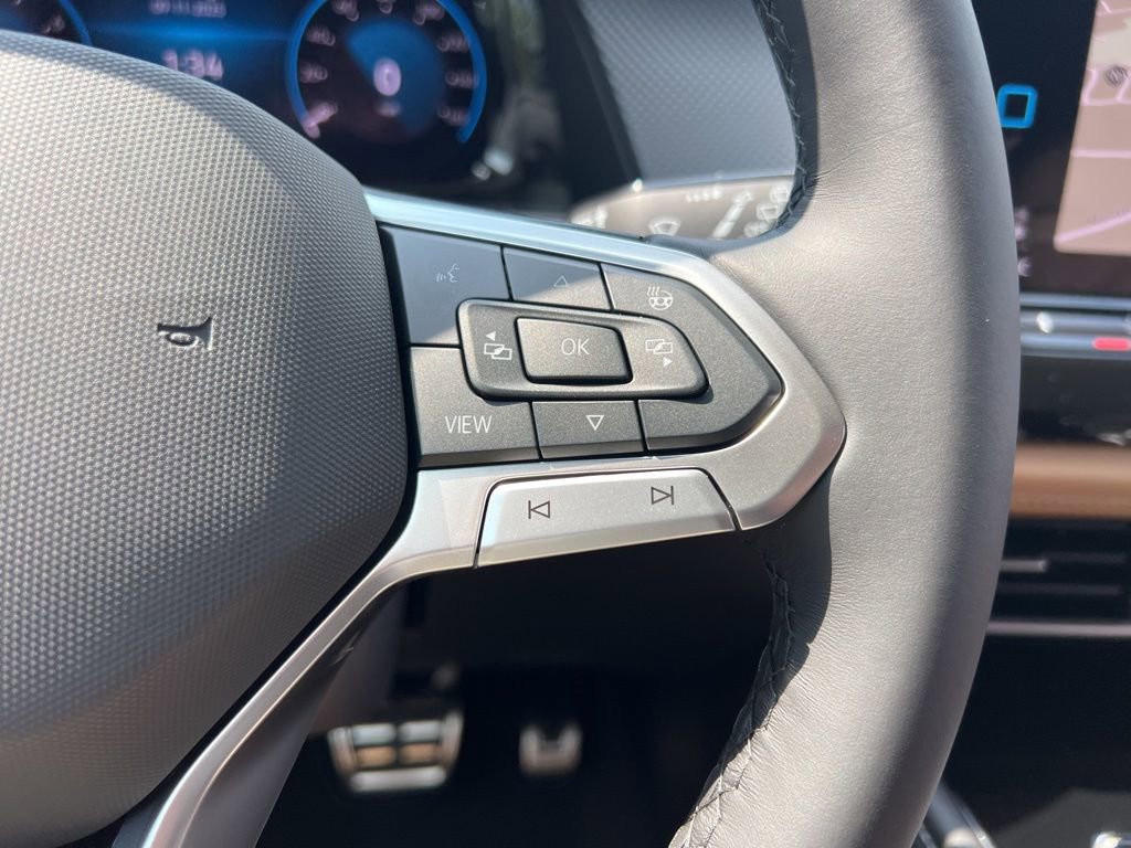 New 2026 Volkswagen Atlas Cross Sport SEL R-Line image 17