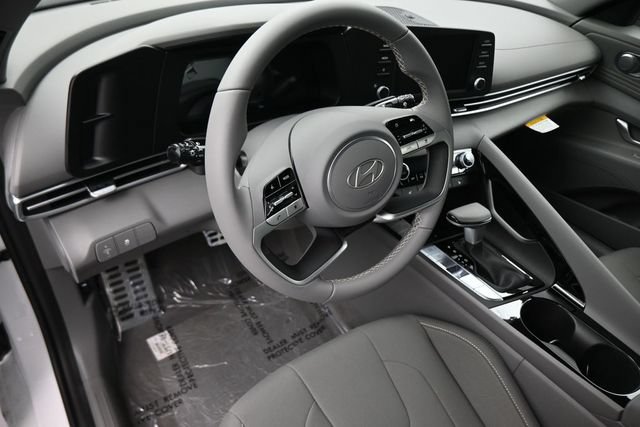 New 2026 Hyundai Elantra SEL Sport Premium FWD image 16