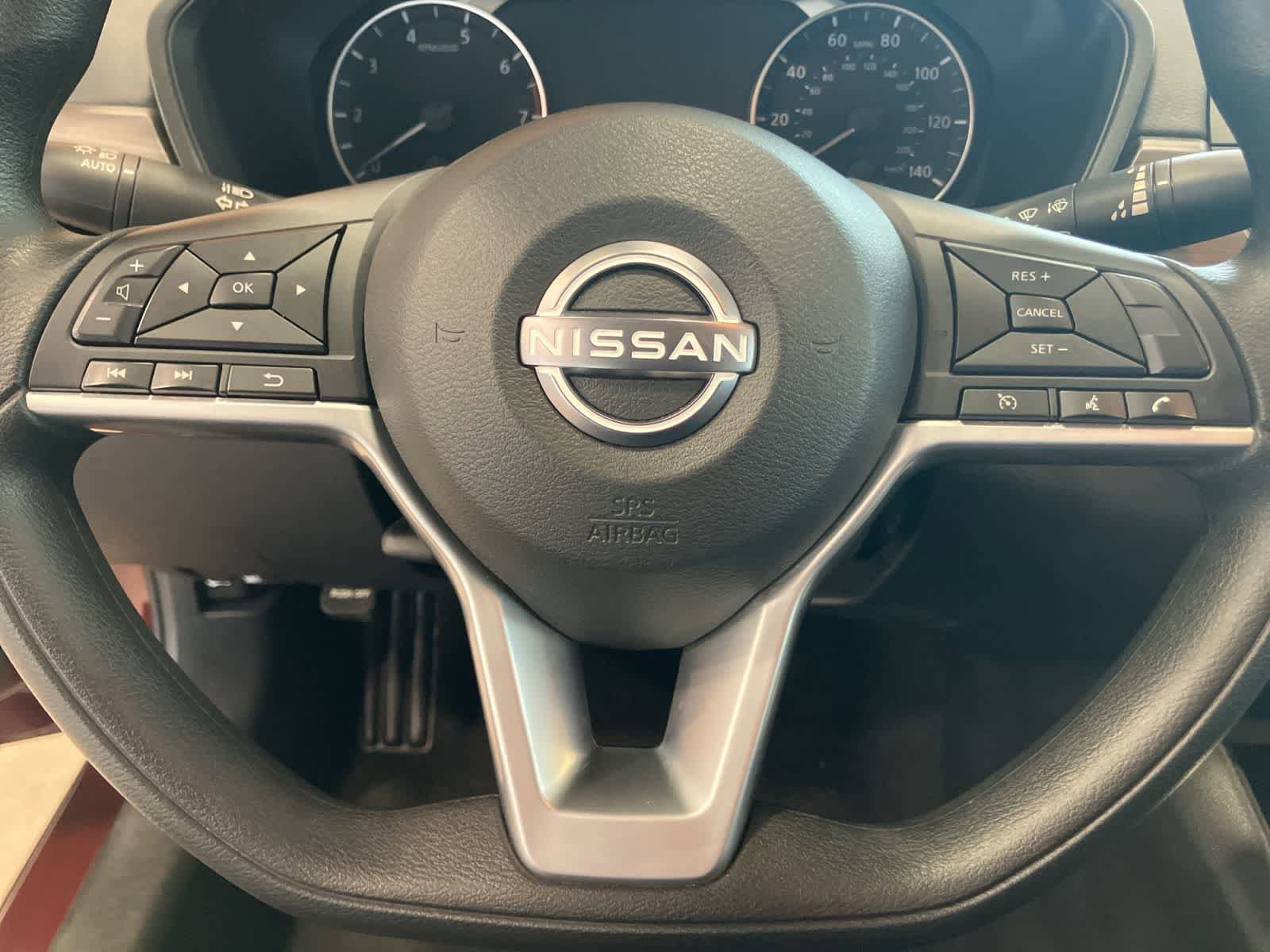 Used 2025 Nissan Altima 2.5 SV FWD image 14