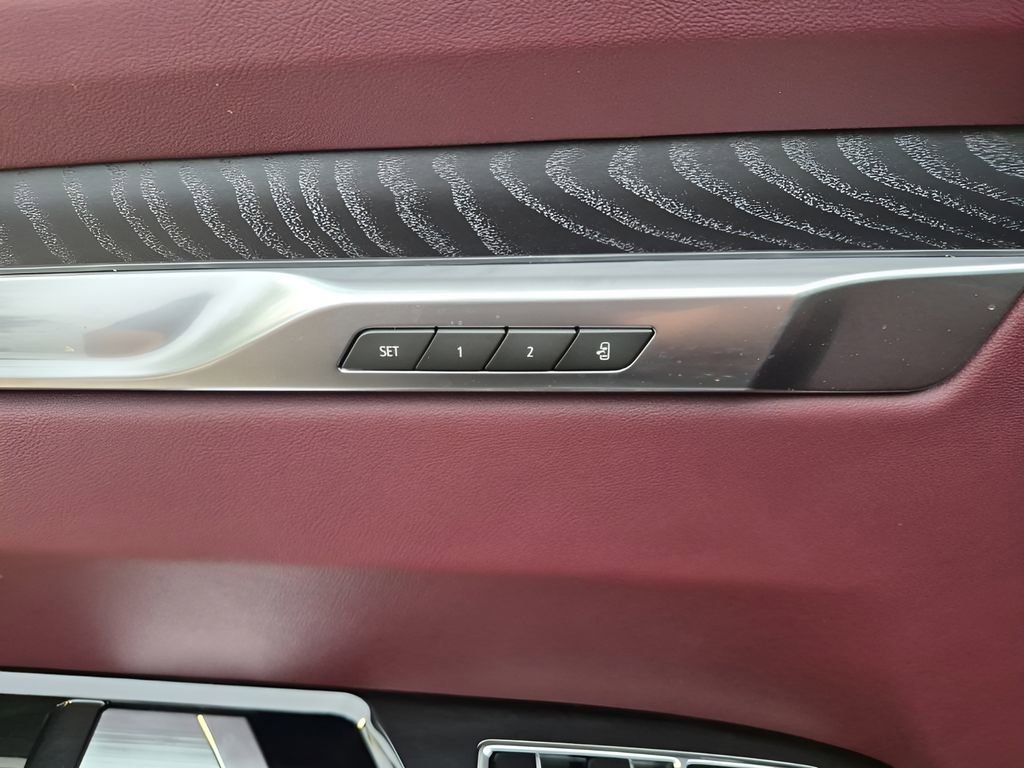 New 2026 Cadillac Escalade ESV Sport w/ Touring Package AWD/4WD image 32