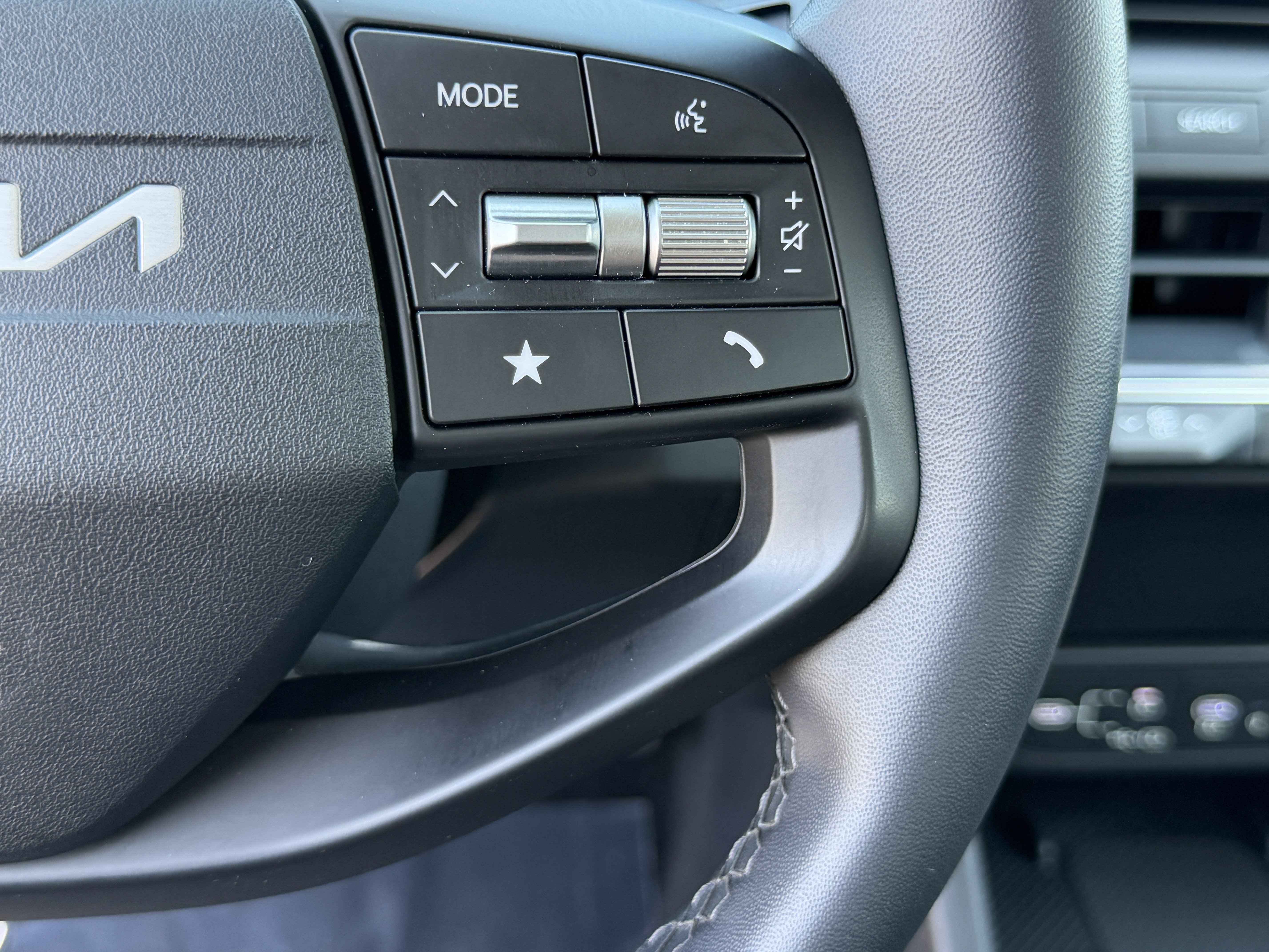 Certified 2025 Kia K4 GT-Line Turbo FWD image 19