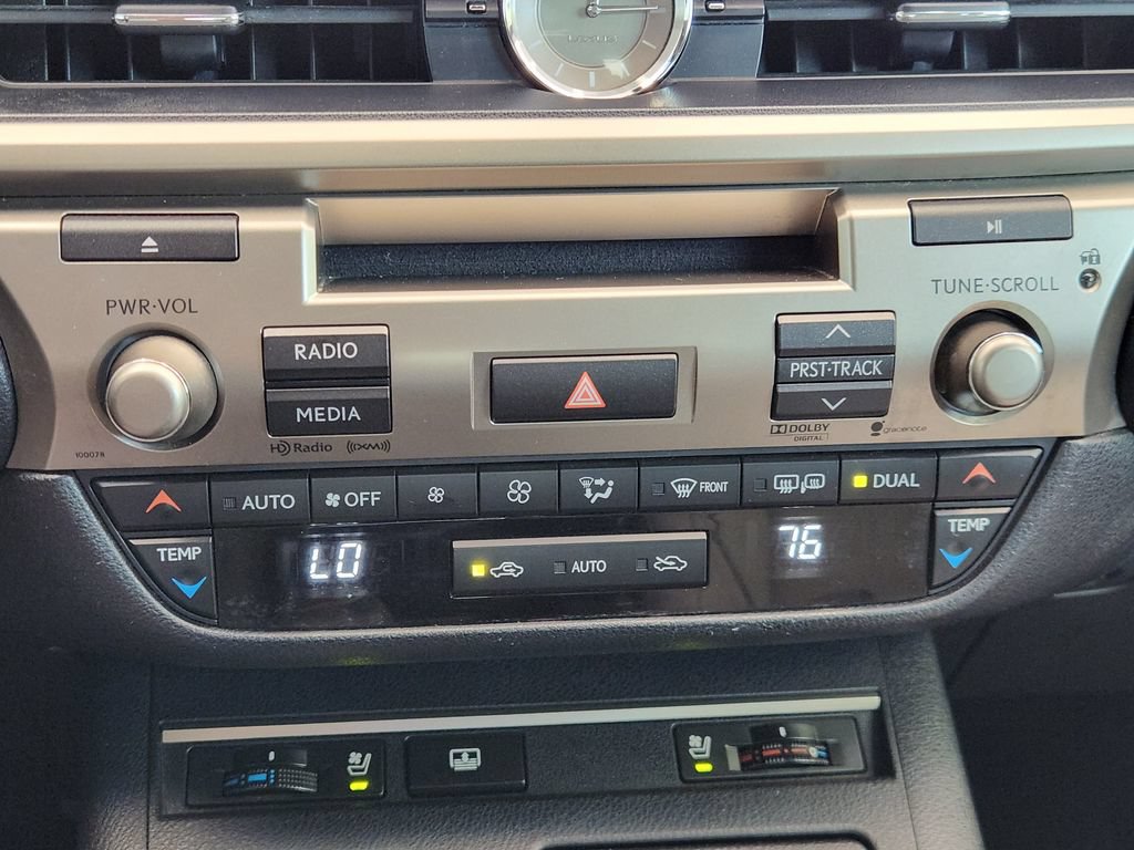 Used 2013 Lexus ES 300h w/ Luxury Pkg FWD image 19