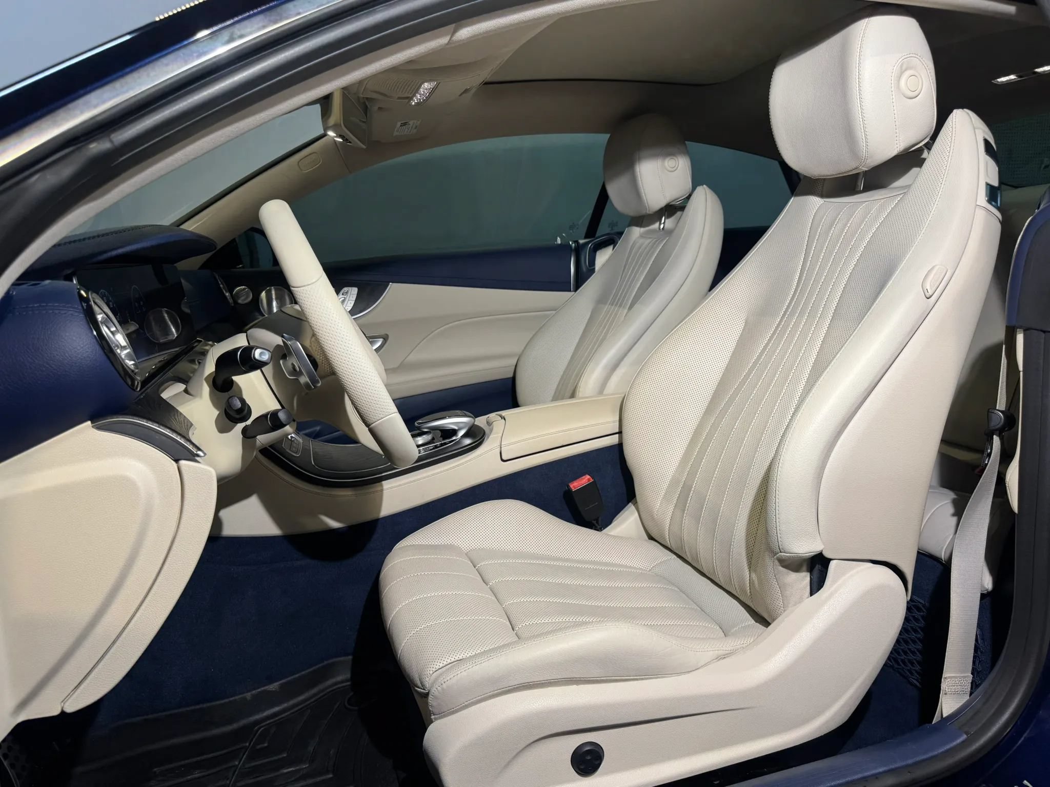 Used 2018 Mercedes-Benz E 400 Coupe image 10