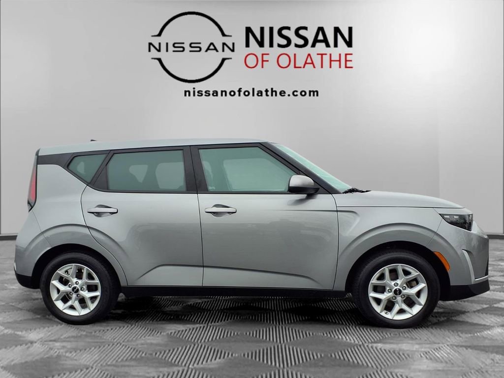 Used 2025 Kia Soul LX w/ LX Technology Package image 26