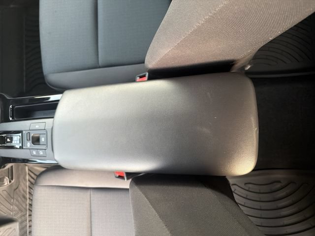 Certified 2025 Toyota Prius LE FWD image 24