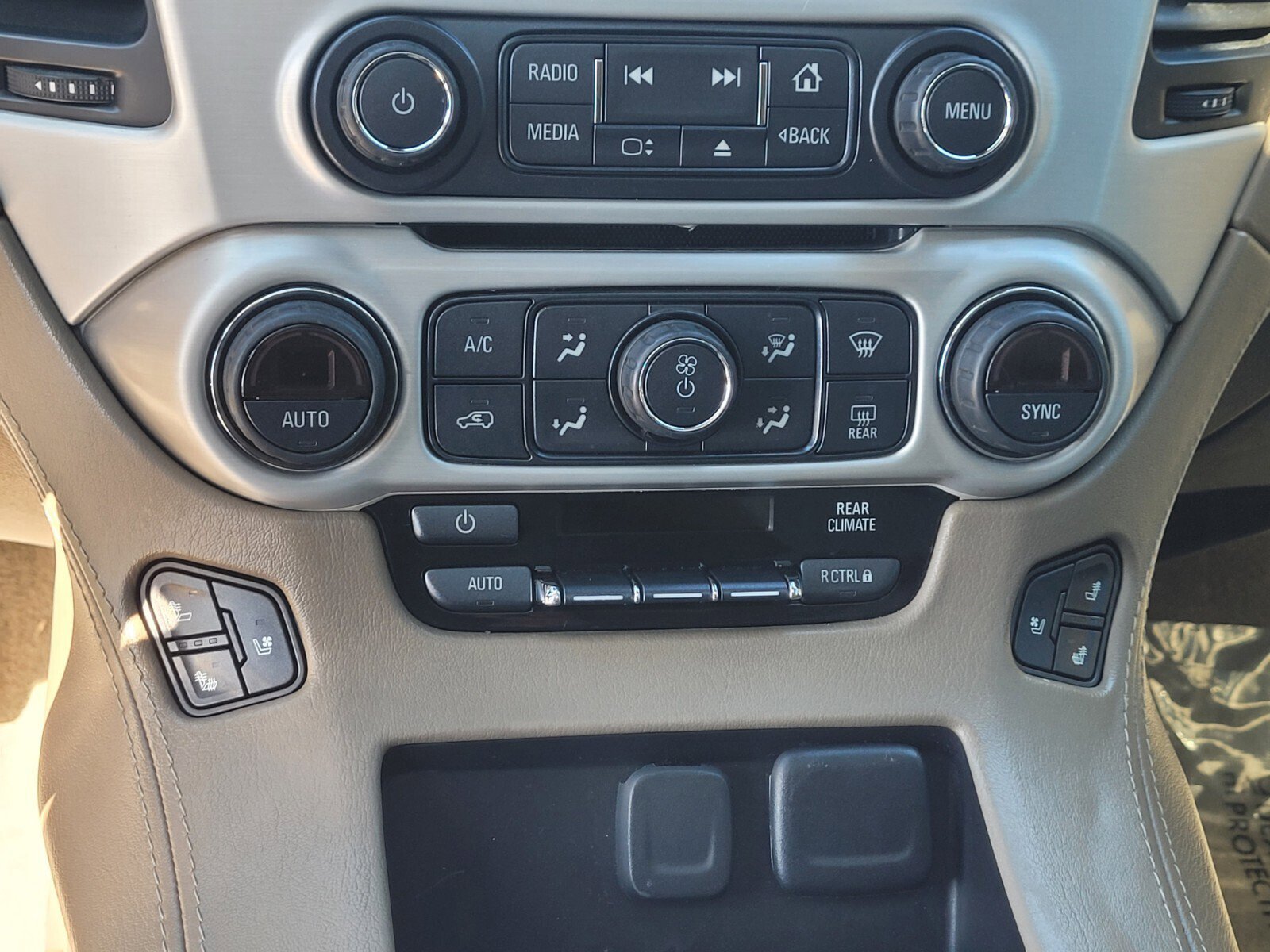 Used 2020 GMC Yukon SLT w/ Premium Edition image 19