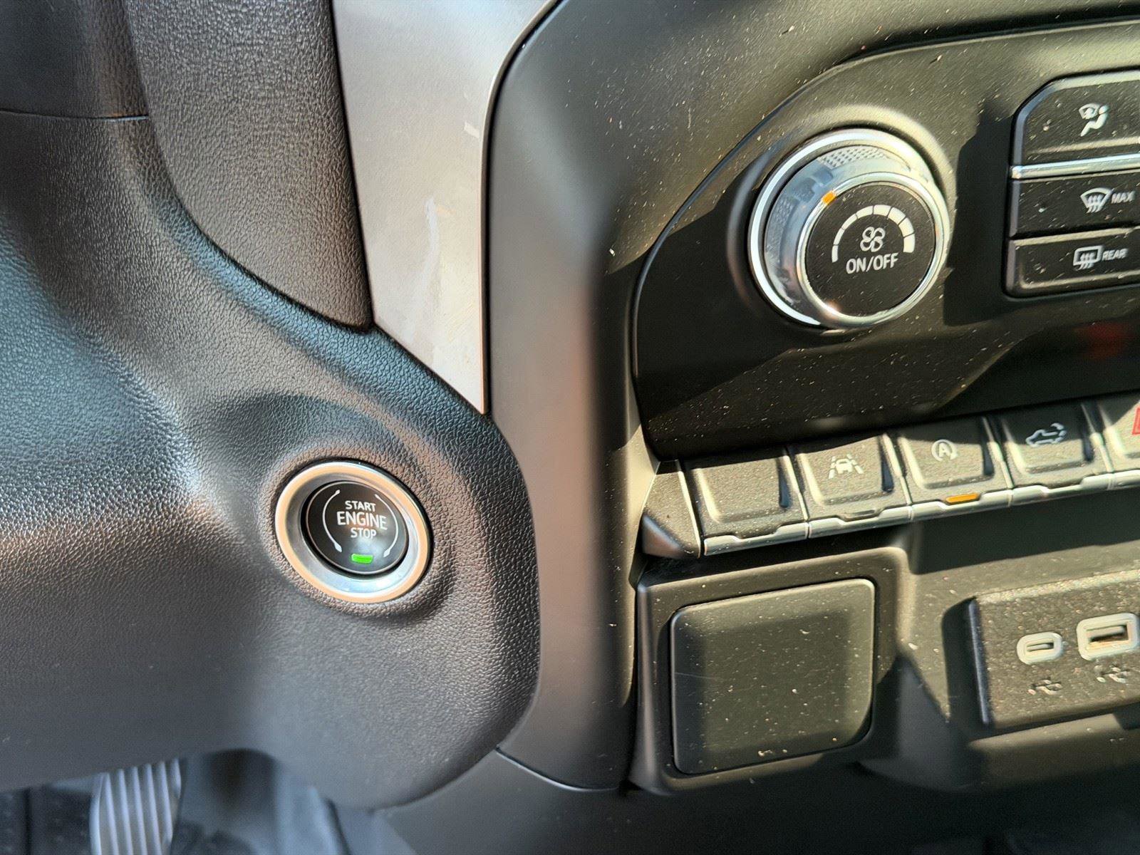 Used 2024 Chevrolet Silverado 1500 Custom Trail Boss w/ LPO, Dark Essentials Package image 11