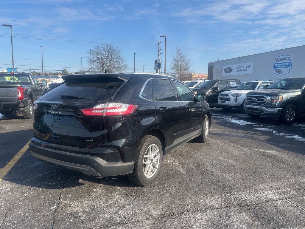 Used 2024 Ford Edge SEL w/ Convenience Package image 5