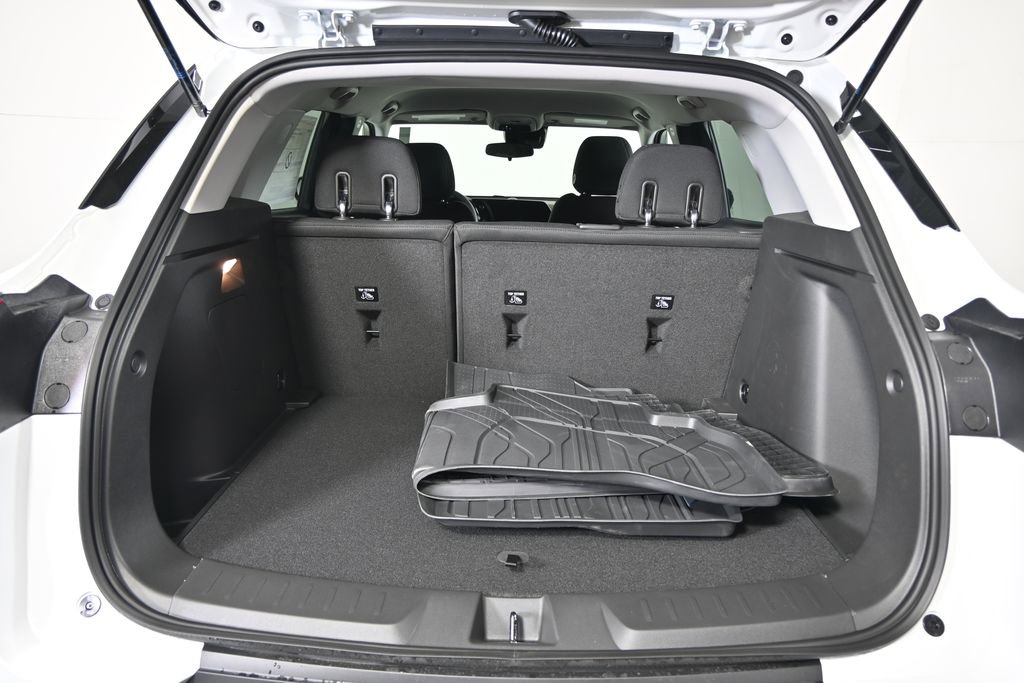 New 2026 Chevrolet TrailBlazer LT w/ Midnight Edition FWD image 16