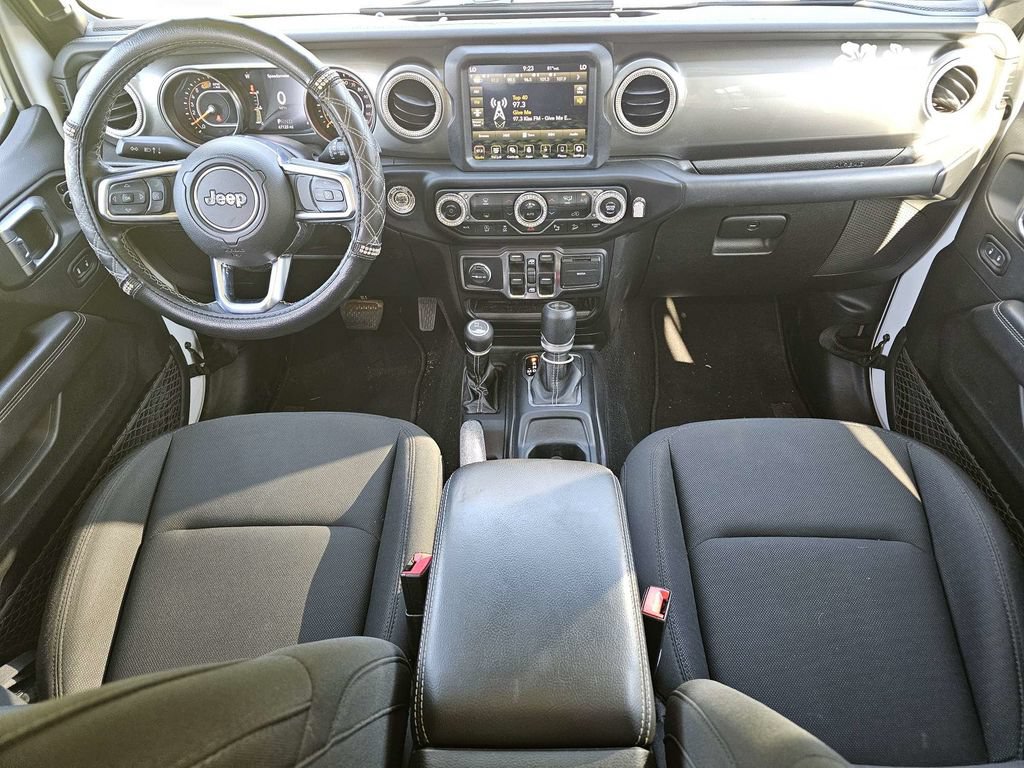 Used 2020 Jeep Wrangler Unlimited Sahara AWD/4WD image 14