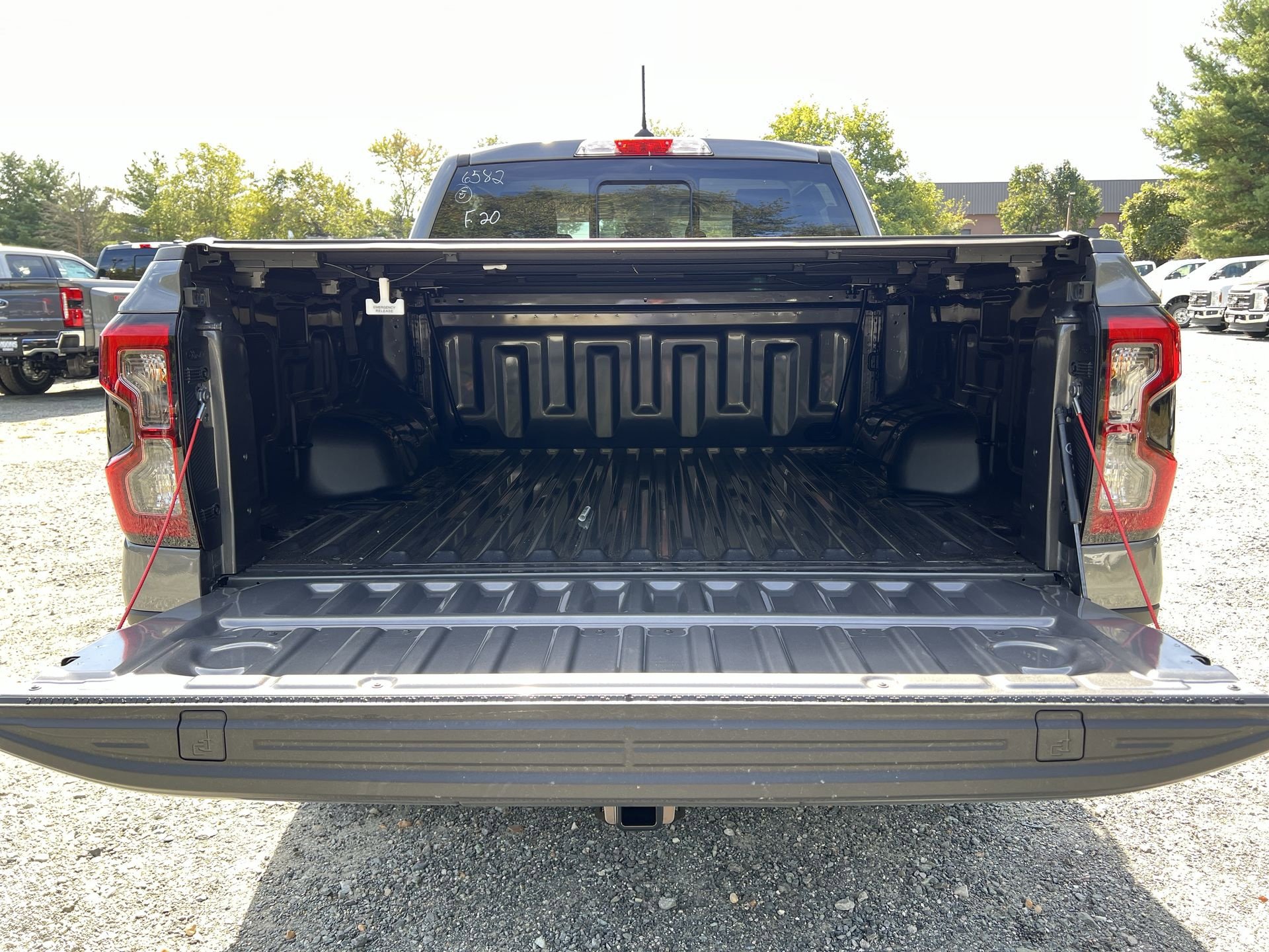New 2025 Ford Ranger Lariat w/ FX4 Off-Road Package image 25