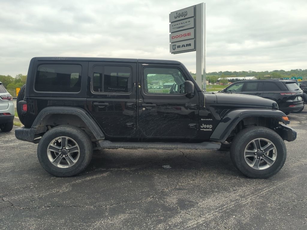 Used 2021 Jeep Wrangler Unlimited Sahara w/ Uconnect 4C Nav & Sound Group AWD/4WD image 5