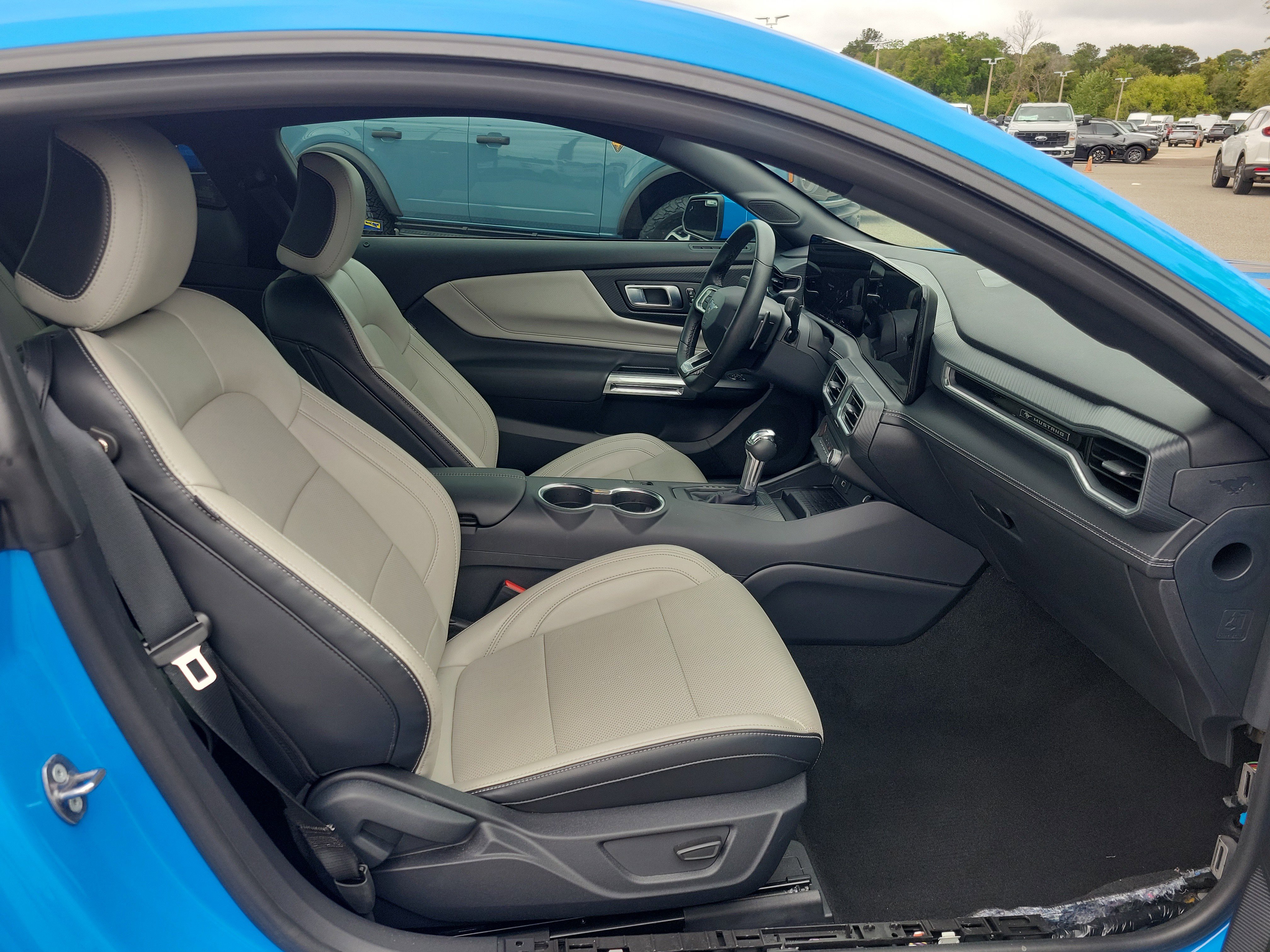 Used 2024 Ford Mustang GT Premium RWD image 31