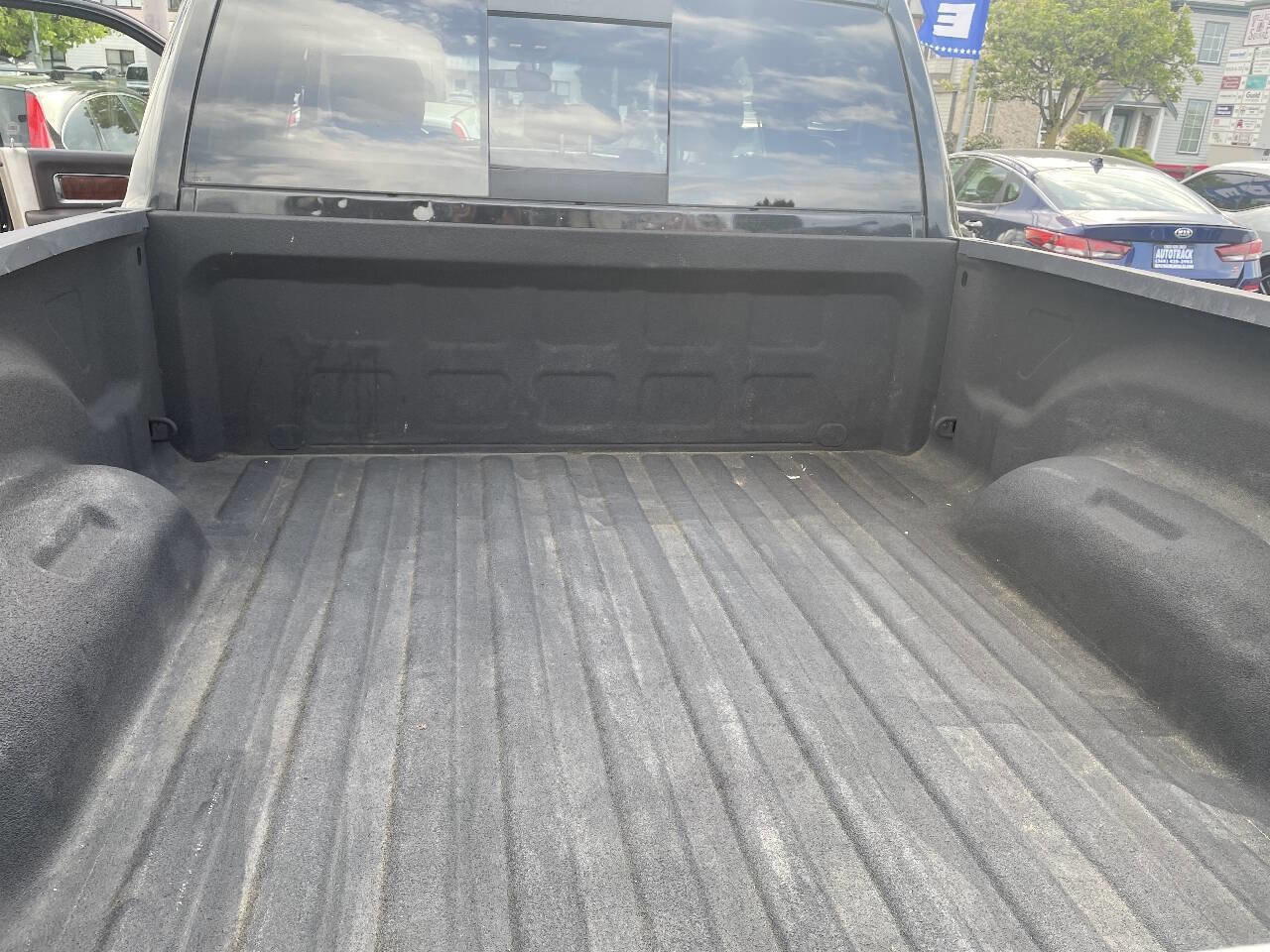 Used 2011 RAM 2500 Laramie w/ Protection Group AWD/4WD image 7