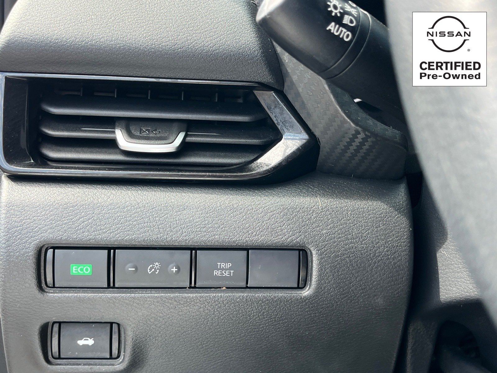 Certified 2023 Nissan Sentra SV FWD image 28