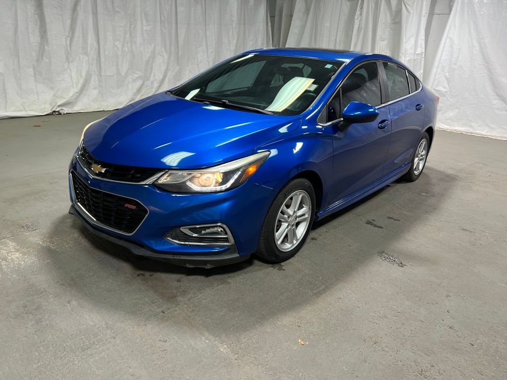 Used 2016 Chevrolet Cruze LT w/ Sun And Sound Package FWD image 3